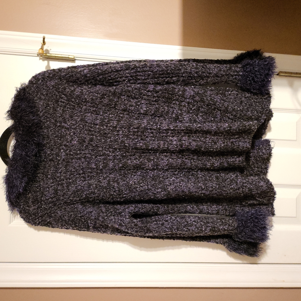 Sweater - Picture 2 of 2